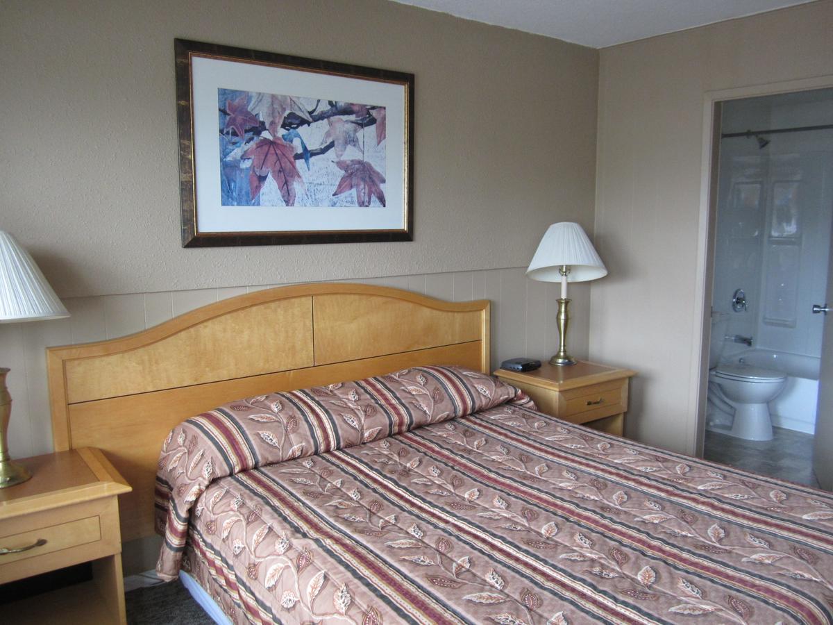 Bulkley Valley Motel New Hazelton Exterior photo