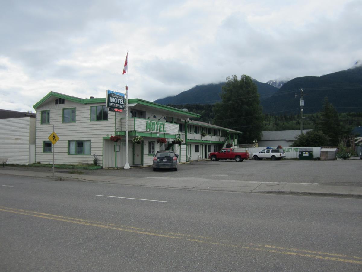 Bulkley Valley Motel New Hazelton Exterior photo
