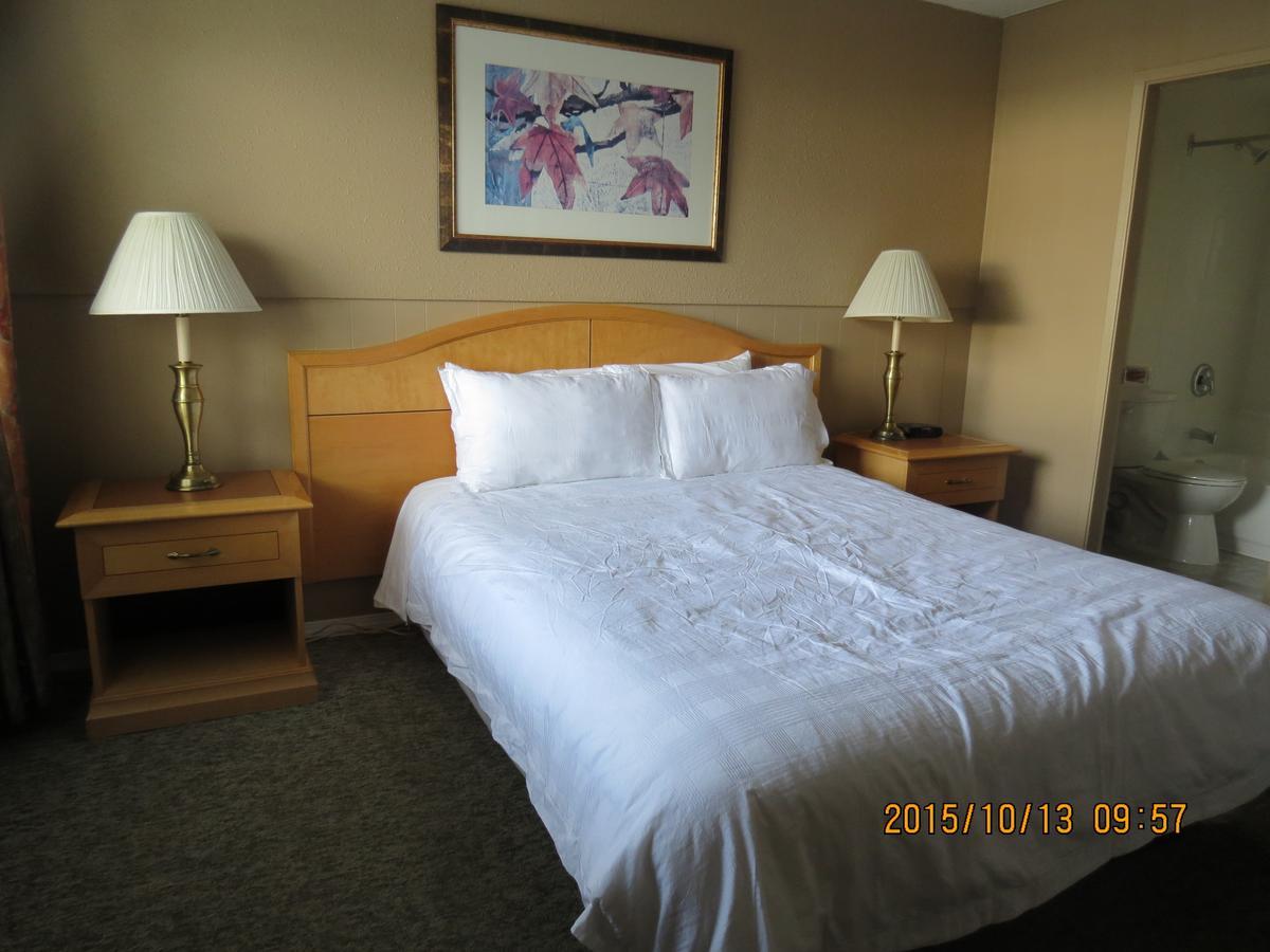 Bulkley Valley Motel New Hazelton Exterior photo