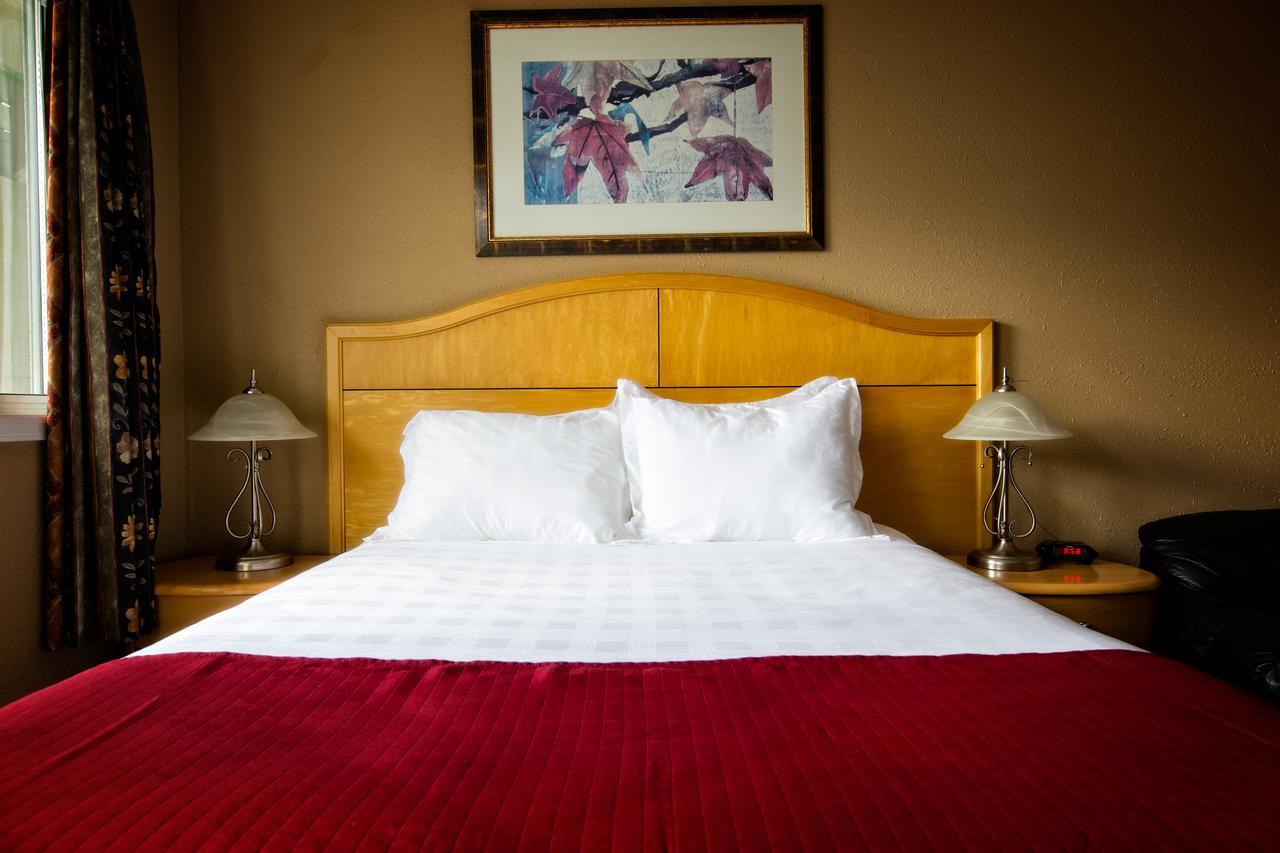 Bulkley Valley Motel New Hazelton Exterior photo