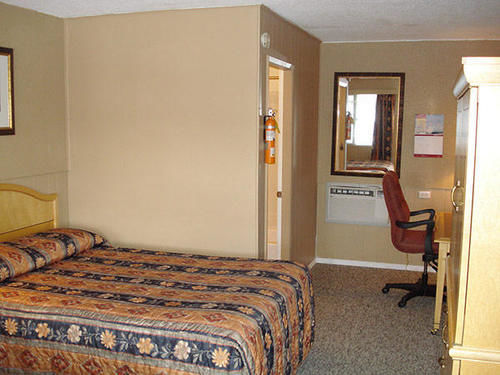 Bulkley Valley Motel New Hazelton Exterior photo